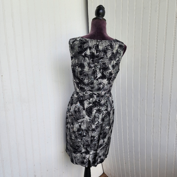Banana Republic Silk Wool Pleated Sheath Dress Black Gray Floral Womens Size 8 - Picture 13 of 15